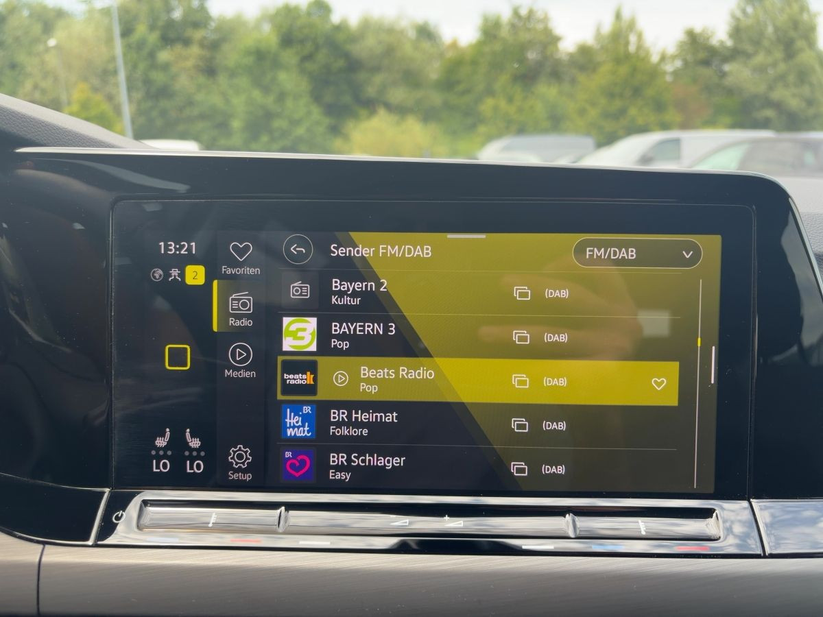 Golf VIII 2.0 TSI DSG 4M ACC LED-Plus Einparkh. Climatronic Lane-Ass. DAB+ Bluet.
