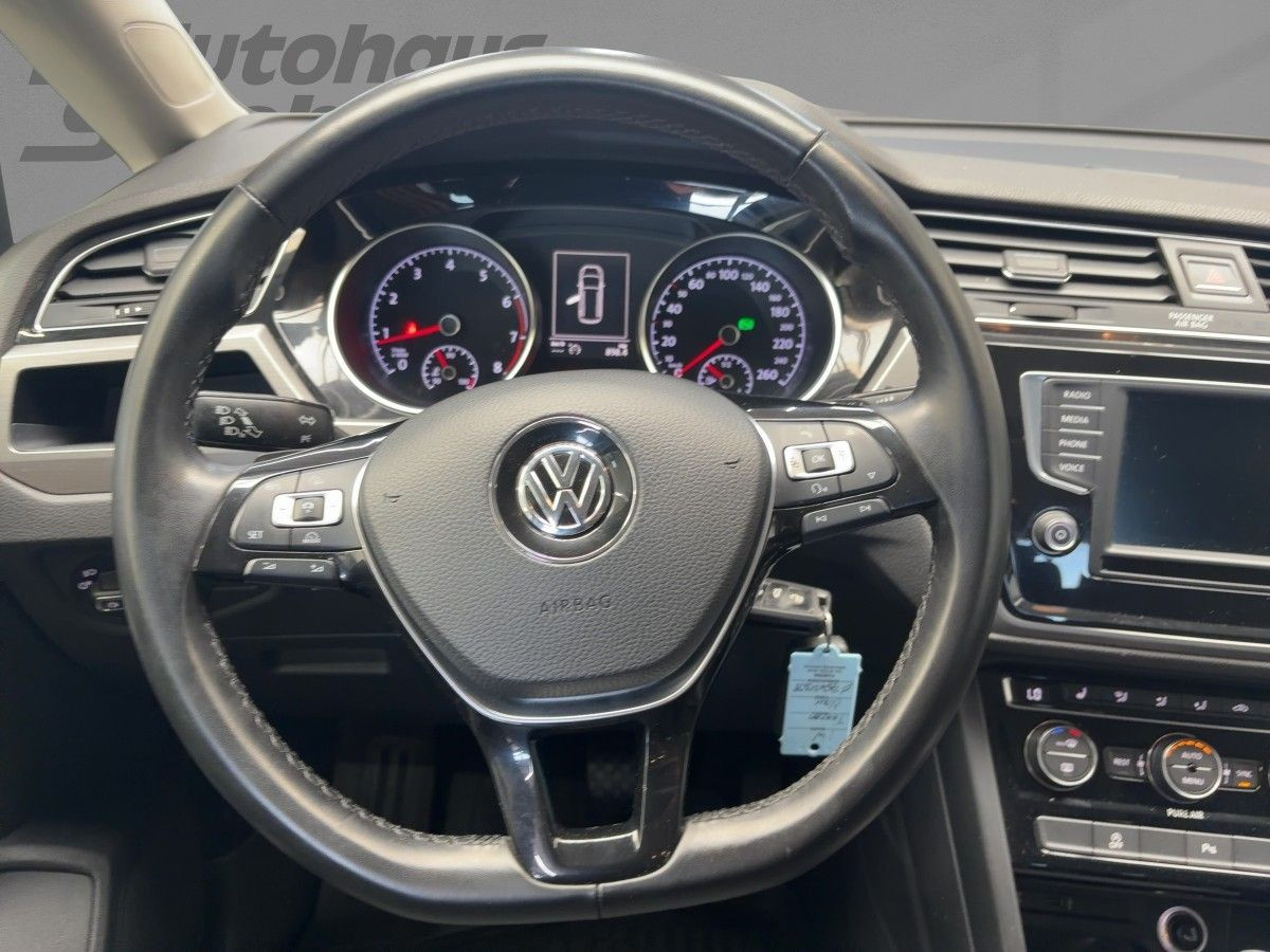 Touran 1.4 TSI DSG Comfortline AHK ACC Navi Kamera Sitzh. Climatronic DAB+ Bluet.