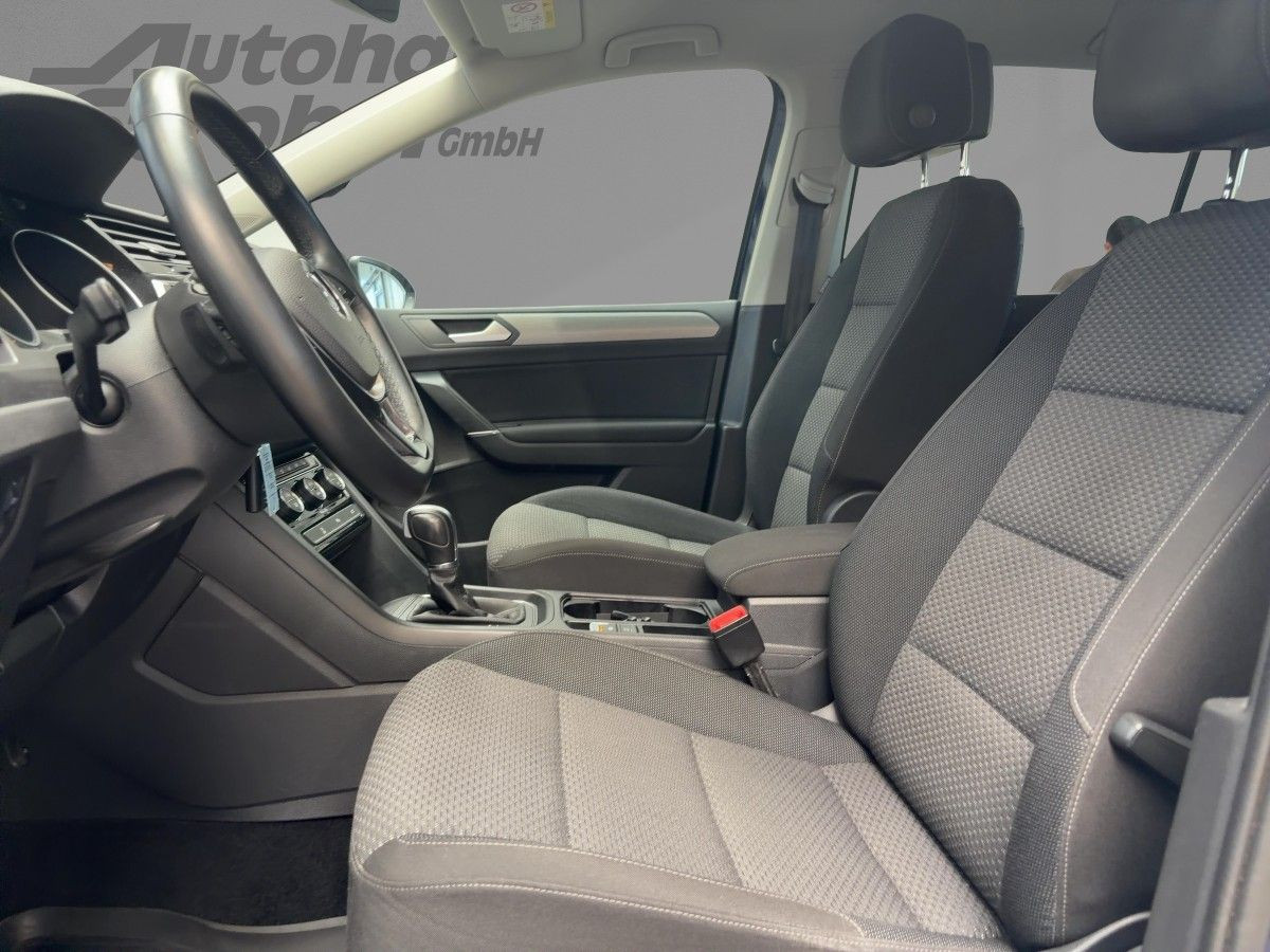 Touran 1.4 TSI DSG Comfortline AHK ACC Navi Kamera Sitzh. Climatronic DAB+ Bluet.