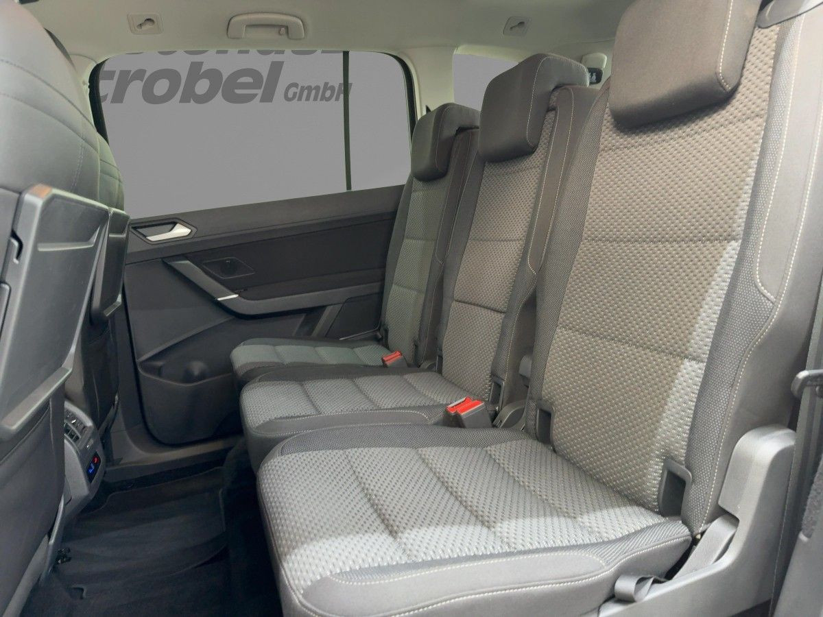 Touran 2.0 TDI DSG ACC DCC LED Navi Kamera Sitzh. Climatronic Lane-Ass. DAB+
