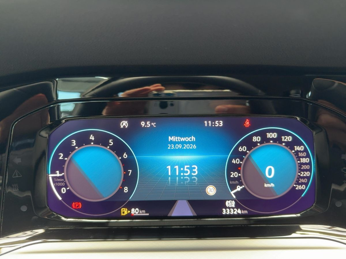 Golf VIII 1.5 TSI Life ACC AHK Navi LED Standh. Kamera Keyless Sitzh.