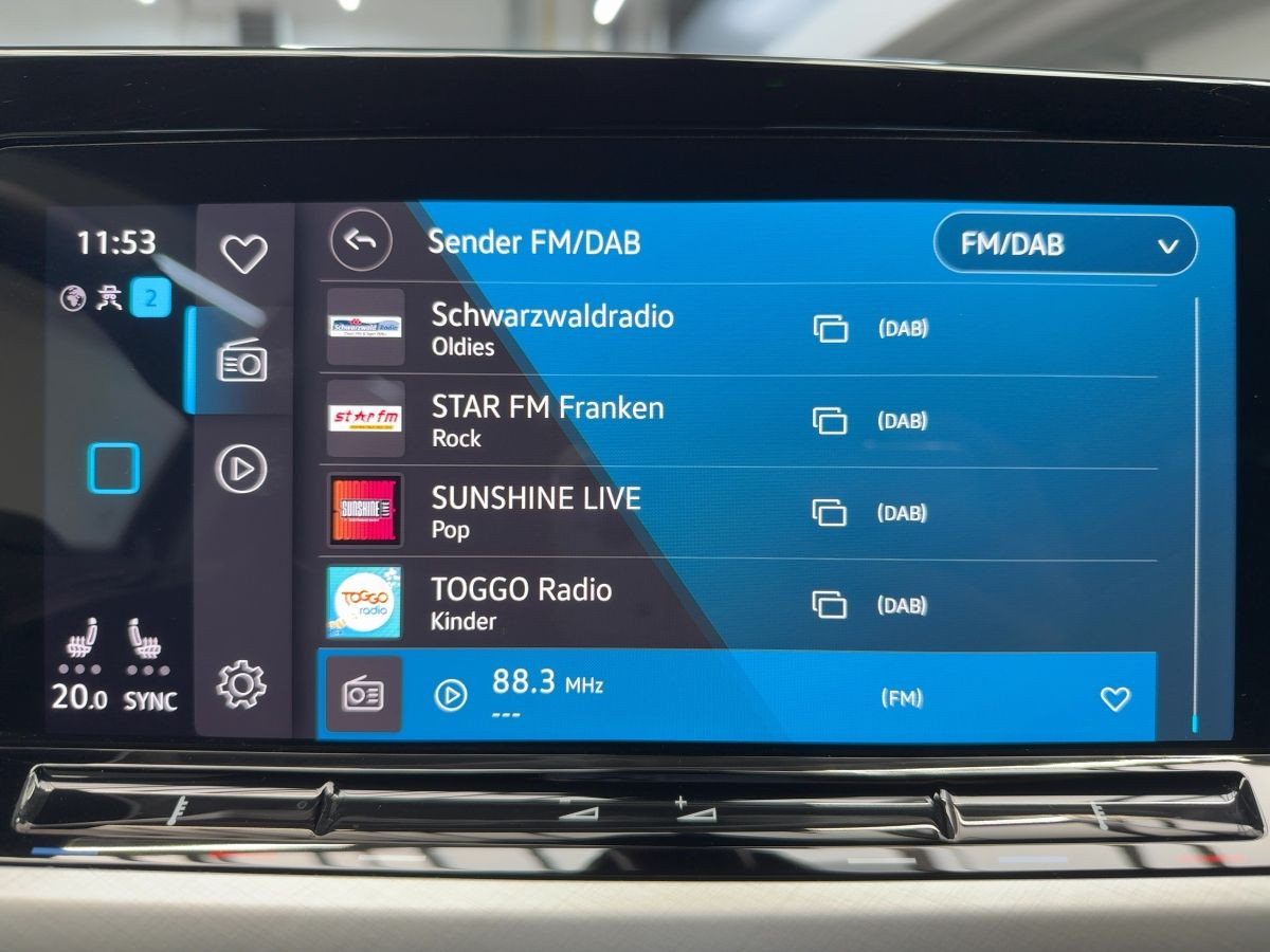 Golf VIII 1.5 TSI Life ACC AHK Navi LED Standh. Kamera Keyless Sitzh.