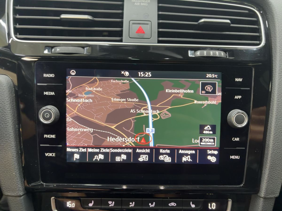 Golf VII GTI Performance 2.0 TSI AHK Navi LED Pano Standh. Keyless Bluet. Sitzh.