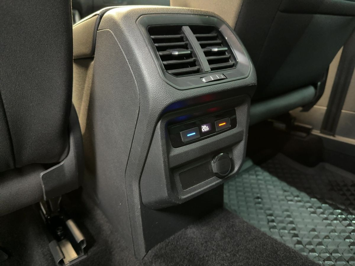 Tiguan 2.0 TDI DSG 4M Elegance AHK ACC Navi LED-Matrix Kamera
