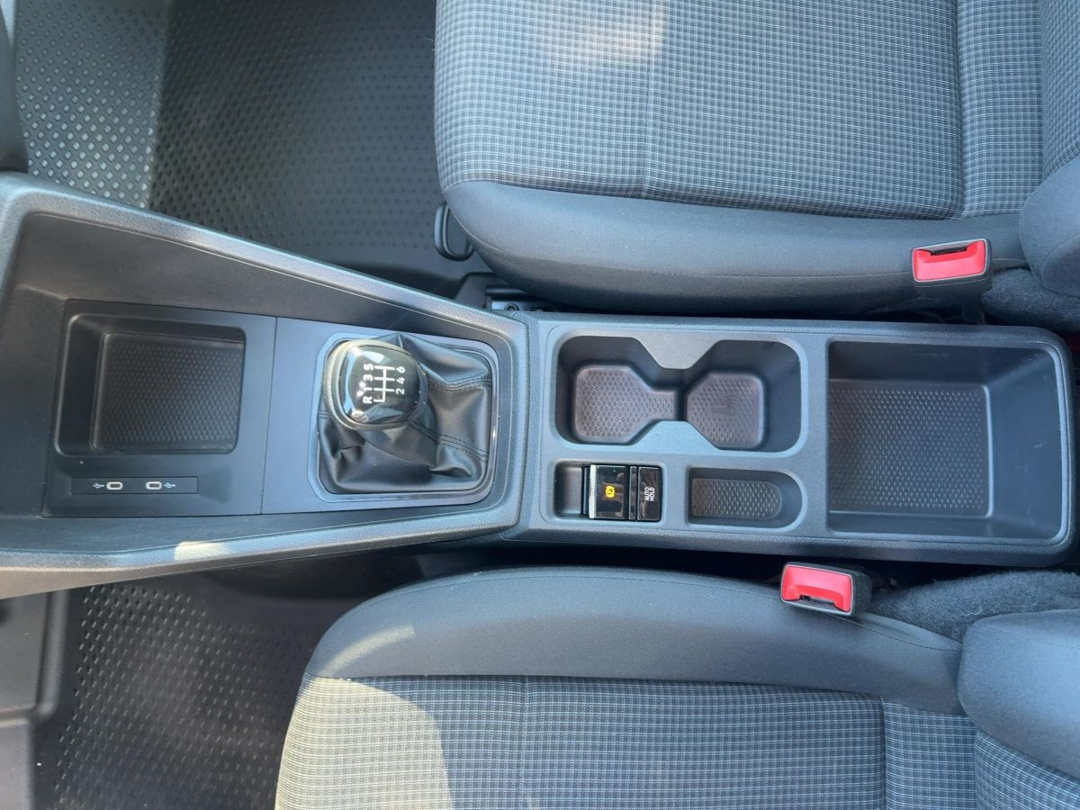 Caddy Kasten 2.0 TDI 4M AHK Einparkh. Klima Tempo DAB+ Bluet. Start/Stopp