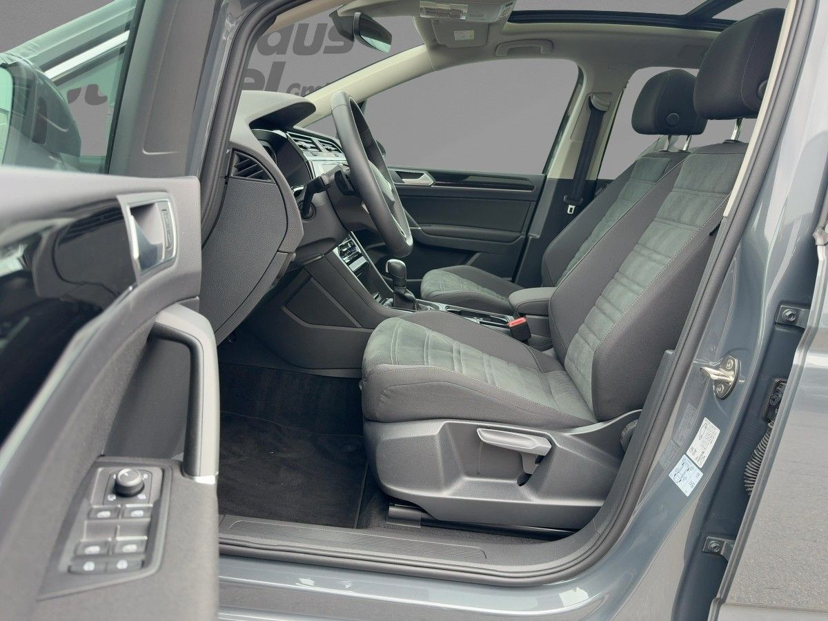 Touran 2.0 TDI DSG Highline 7-Sitze ab 2,49% AHK Navi LED Standh. Pano