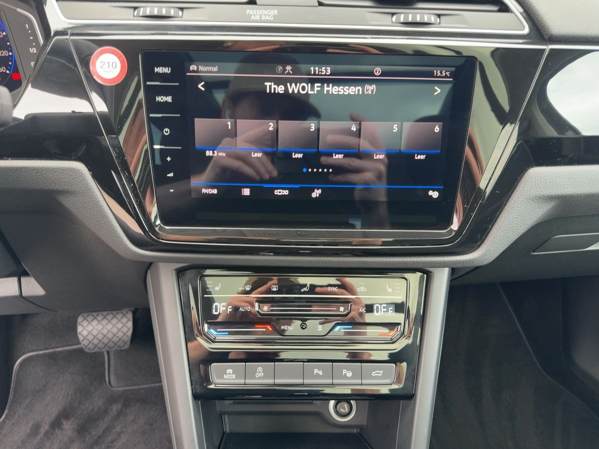 Touran 2.0 TDI DSG Highline 7-Sitze ab 2,49% AHK Navi LED Standh. Pano