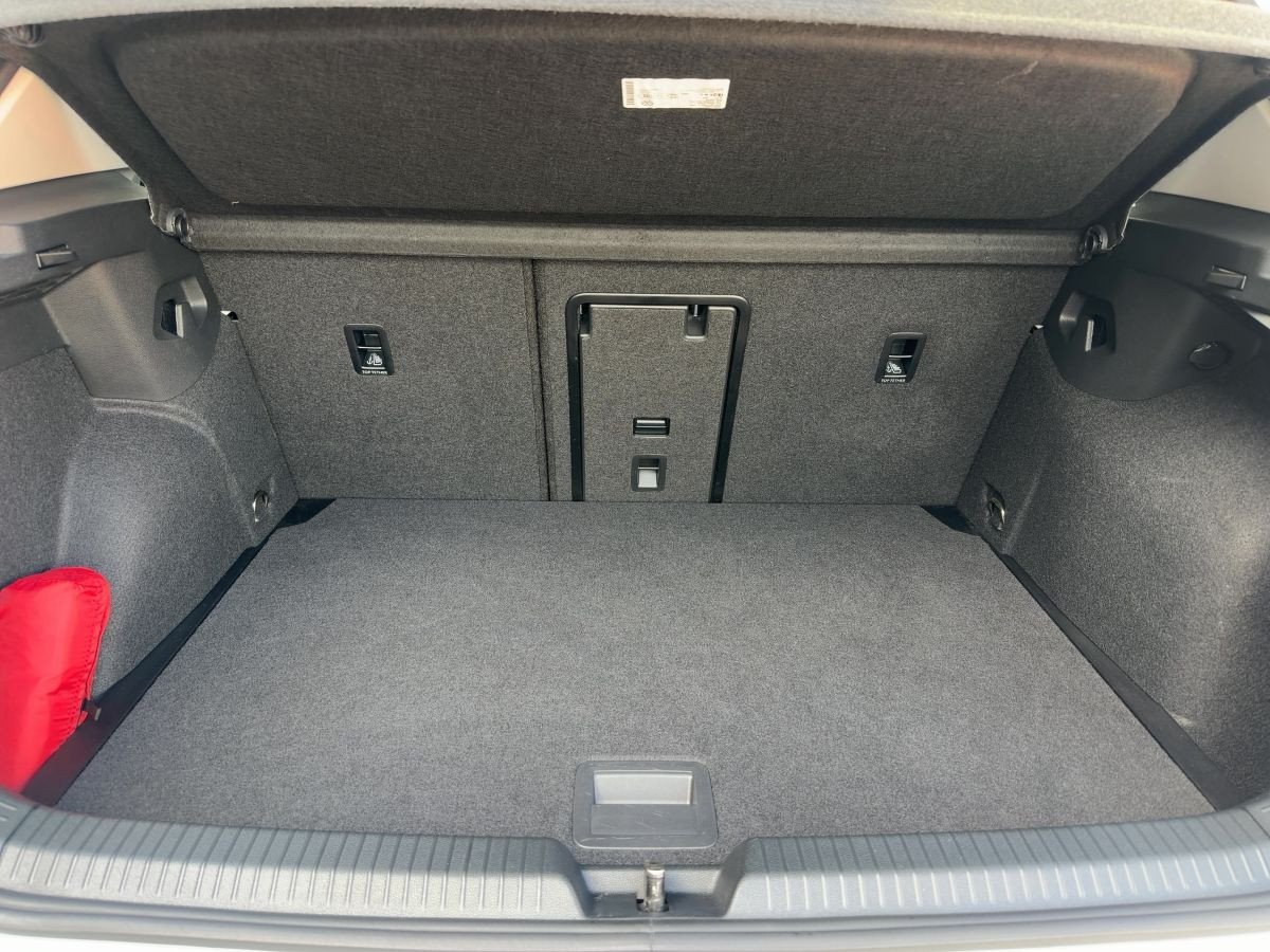 Golf VIII 1.5 TSI Life ACC LED Kamera Keyless Lane Ass. Climatronic Sitzh.