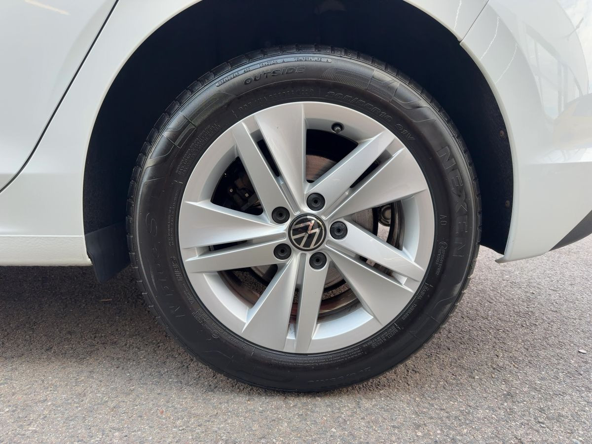 Golf VIII 1.5 TSI Life ACC LED Kamera Keyless Lane Ass. Climatronic Sitzh.