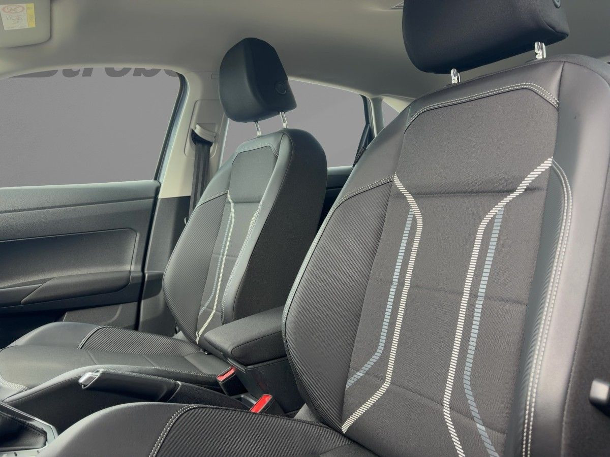 Taigo 1.5 TSI DSG Style Navi LED-Matri Kamera Lane Ass. Bluet. Sitzh.