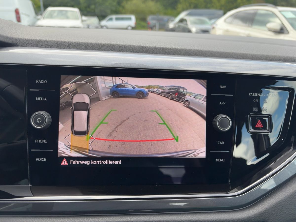 Taigo 1.5 TSI DSG Style Navi LED-Matri Kamera Lane Ass. Bluet. Sitzh.