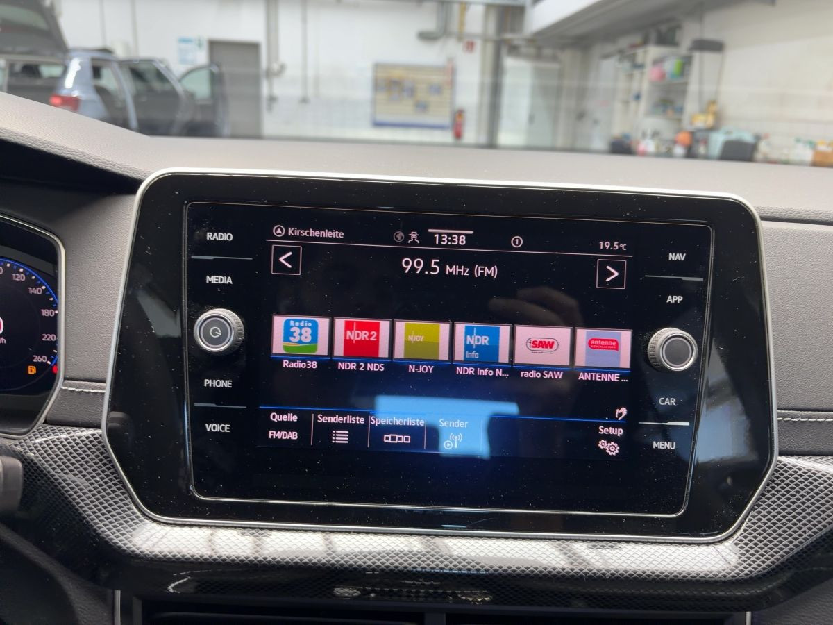 T-Cross 1.0 TSI DSG R-Line ab 3,99% ACC Navi LED-Matrix Kamera Keyless