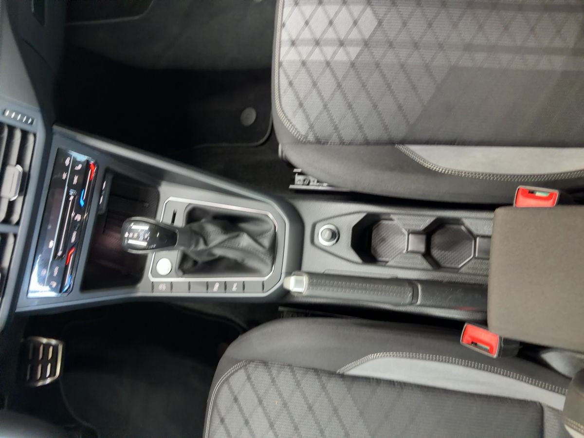 Polo 1.0 TSI DSG R-Line ACC Navi LED-Matrix Kamera Keyless Bluet. Sitzh.