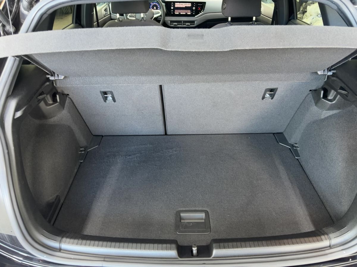 Polo 1.0 TSI DSG R-Line ACC Navi LED-Matrix Kamera Keyless Bluet. Sitzh.