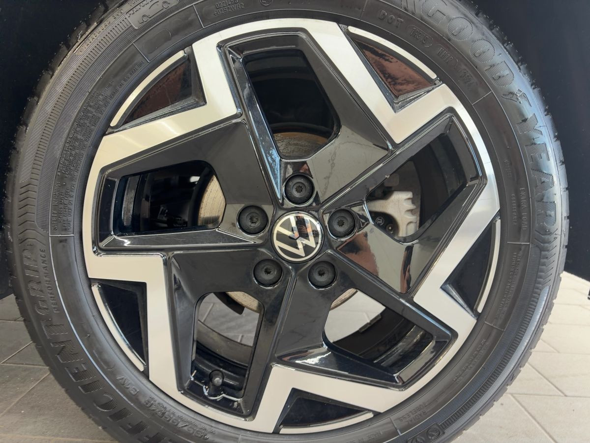 Polo 1.0 TSI DSG R-Line ACC Navi LED-Matrix Kamera Keyless Bluet. Sitzh.