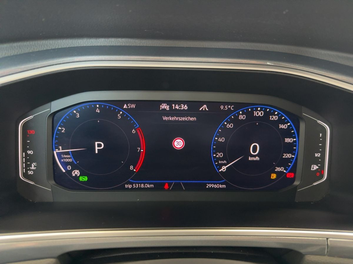 T-Roc 1.5 TSI DSG Style ACC DCC Navi LED-Matrix Kamera Climatronic Bluet. Sitzh.