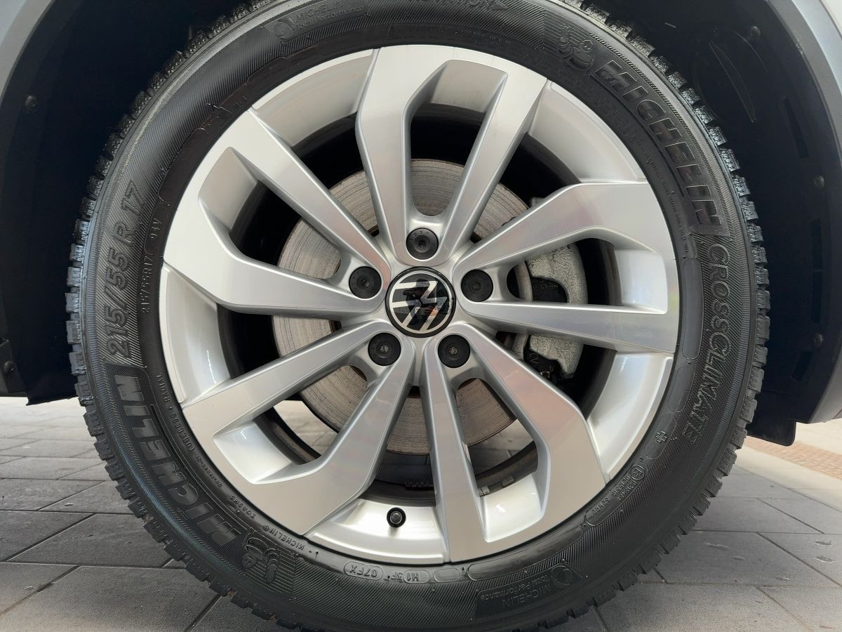 T-Roc 1.5 TSI DSG Style ACC DCC Navi LED-Matrix Kamera Climatronic Bluet. Sitzh.