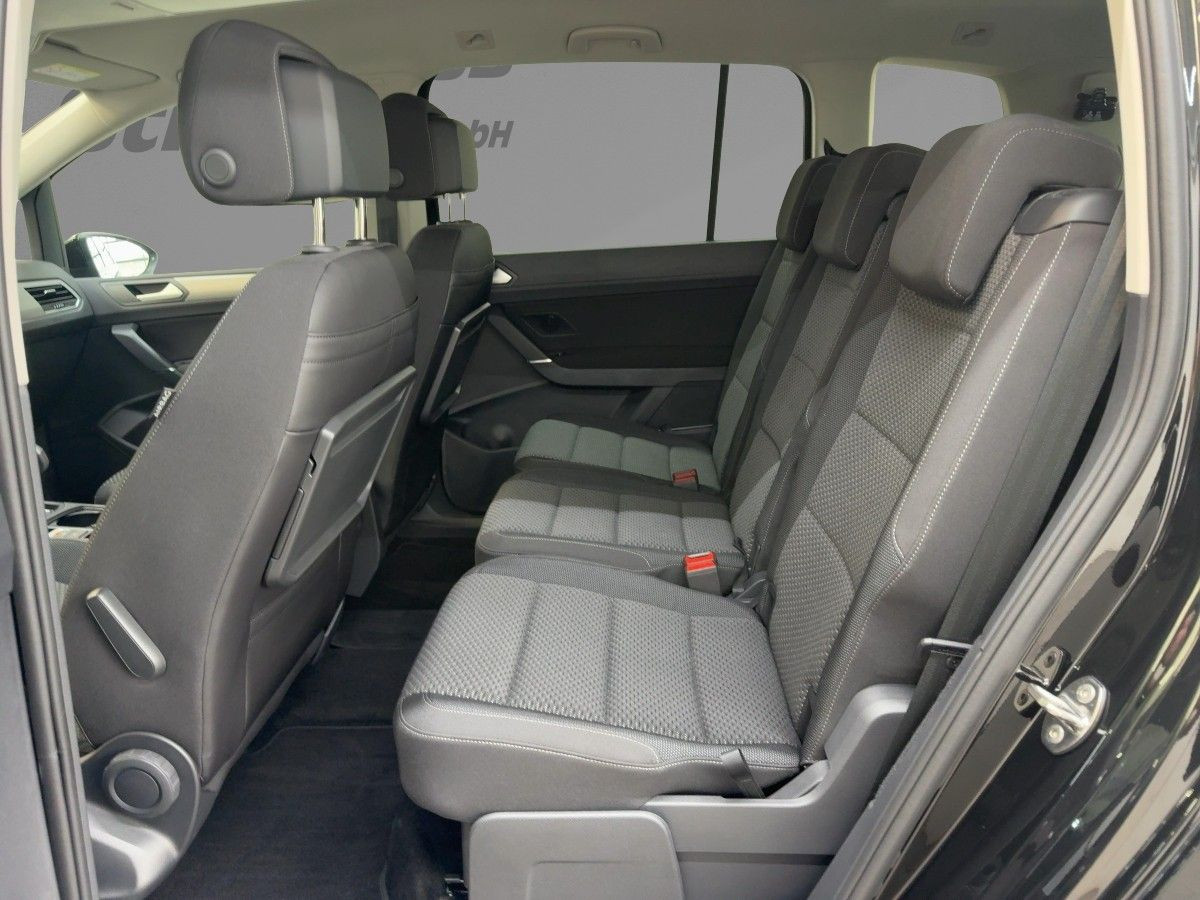 Touran 2.0 TDI DSG Comfortline 7-Sitze AHK ACC Navi Kamera Keyless Bluet. Sitzh.