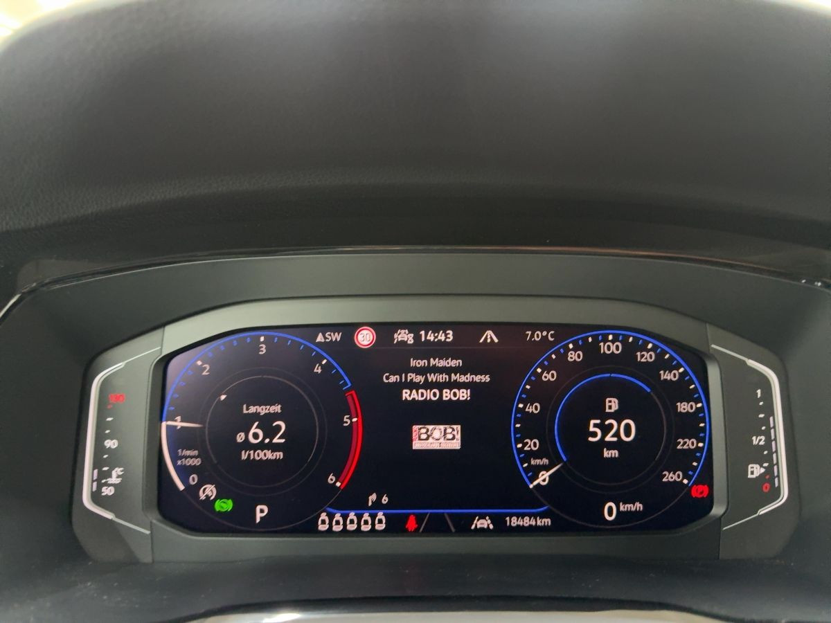 Touran 2.0 TDI DSG Comfortline 7-Sitze AHK ACC Navi Kamera Keyless Bluet. Sitzh.
