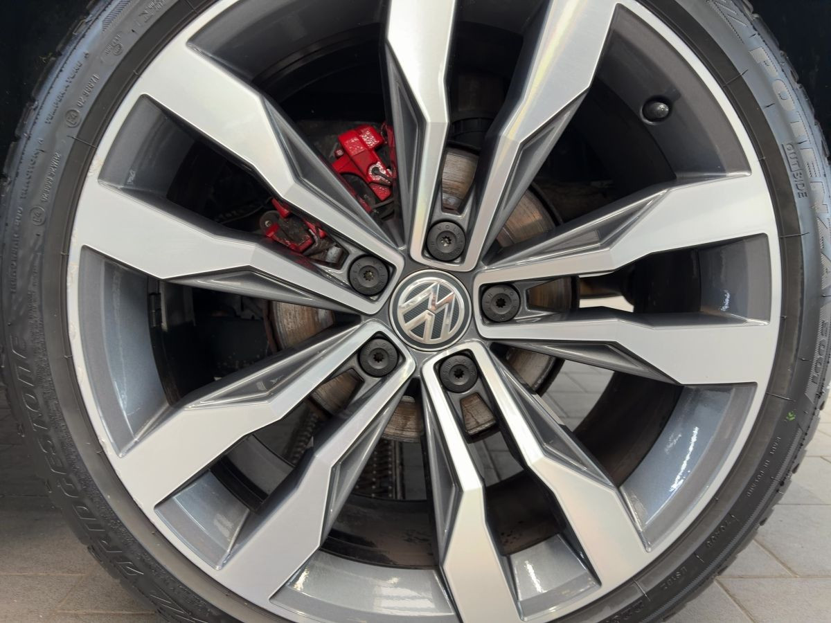 T-Roc 1.6 TDI Sport R-Line ACC DCC Navi LED Pano Kamera