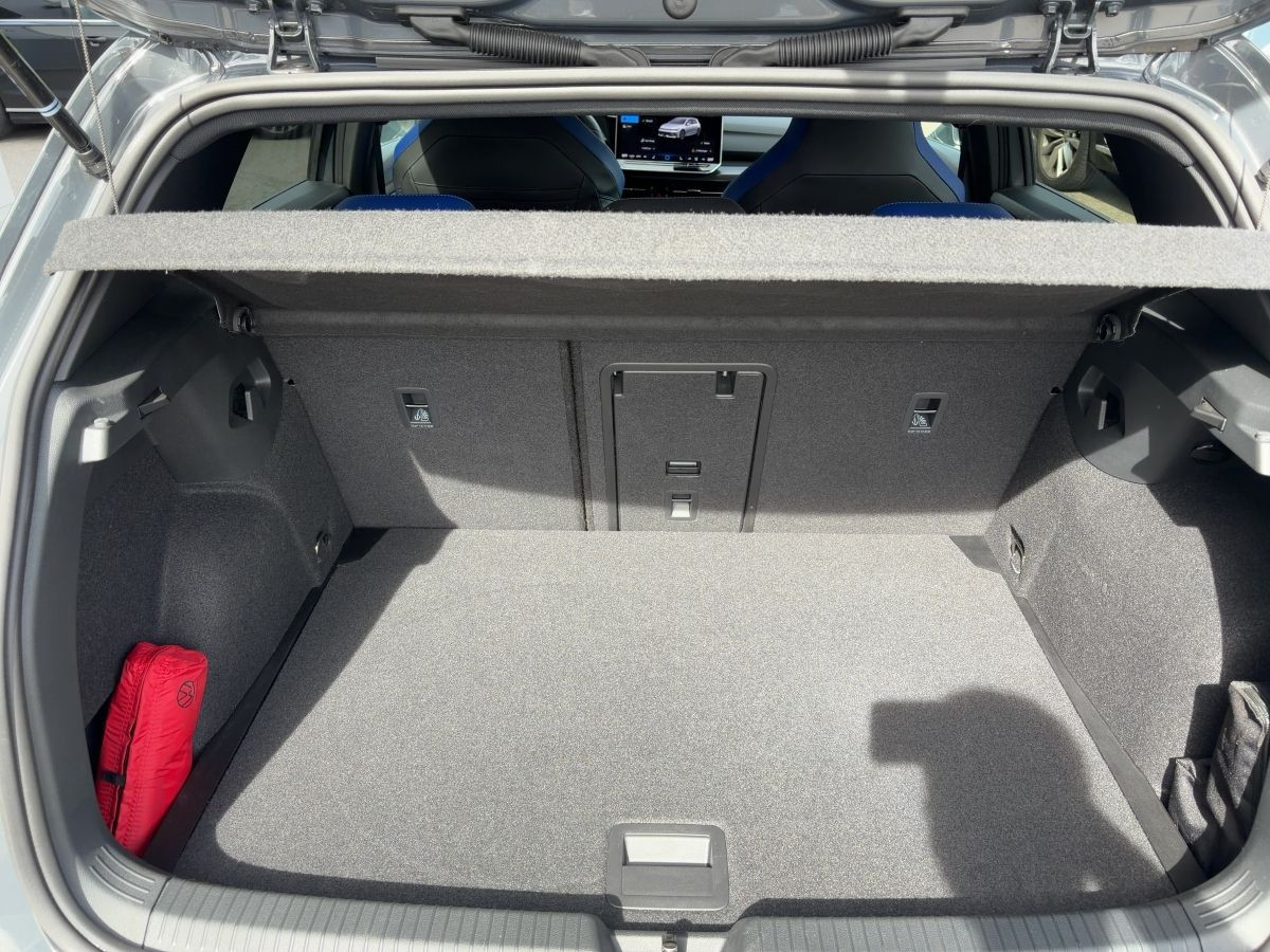 Golf VIII R 2.0 TSI DSG 4M