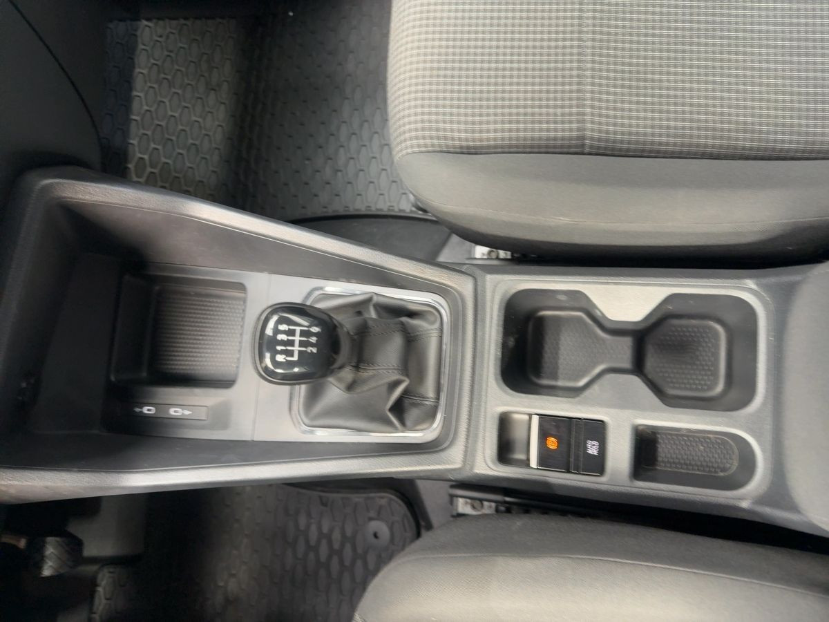 Caddy Maxi Life 2.0 TDI 7-Sitze AHK Navi Tempo Front Ass. Lane Ass. Bluet.