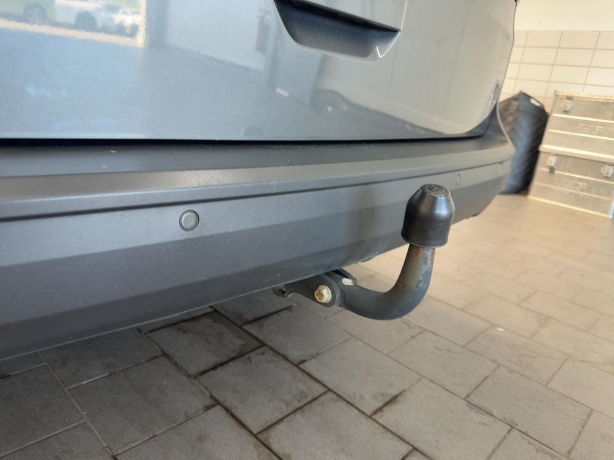 Caddy Maxi Life 2.0 TDI 7-Sitze AHK Navi Tempo Front Ass. Lane Ass. Bluet.