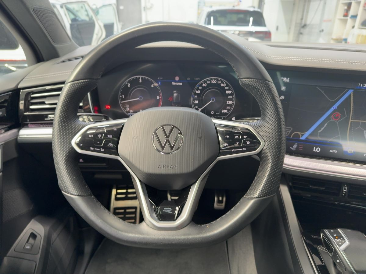 Touareg 3.0 V6 TDI DSG 4M R-Line AHK Navi Pano Standh. Area View