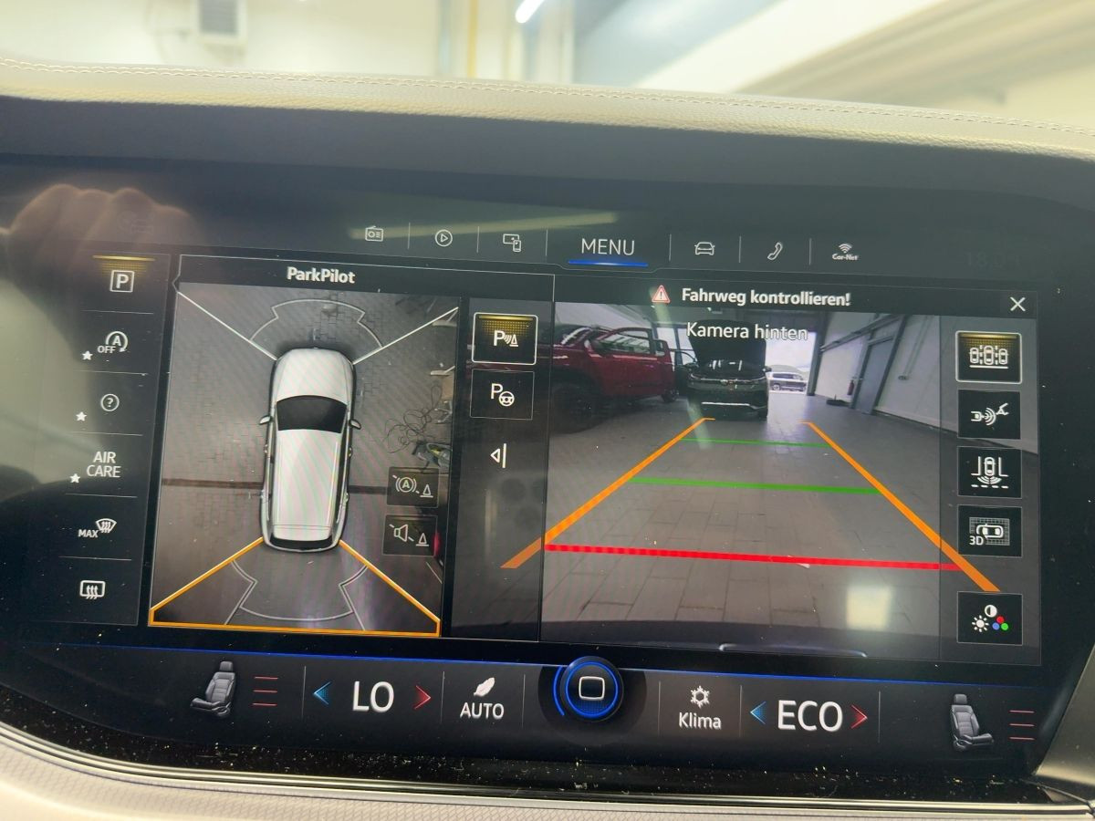 Touareg 3.0 V6 TDI DSG 4M R-Line AHK Navi Pano Standh. Area View