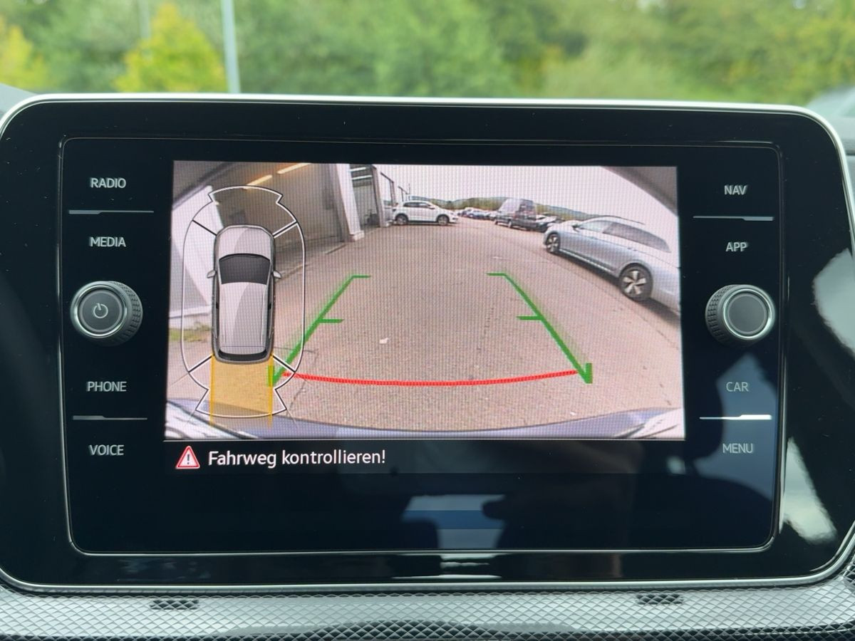 T-Cross 1.0 TSI DSG R-Line AHK LED-Matrix Kamera Sitzh. Climatronic Lane-Ass. DAB+
