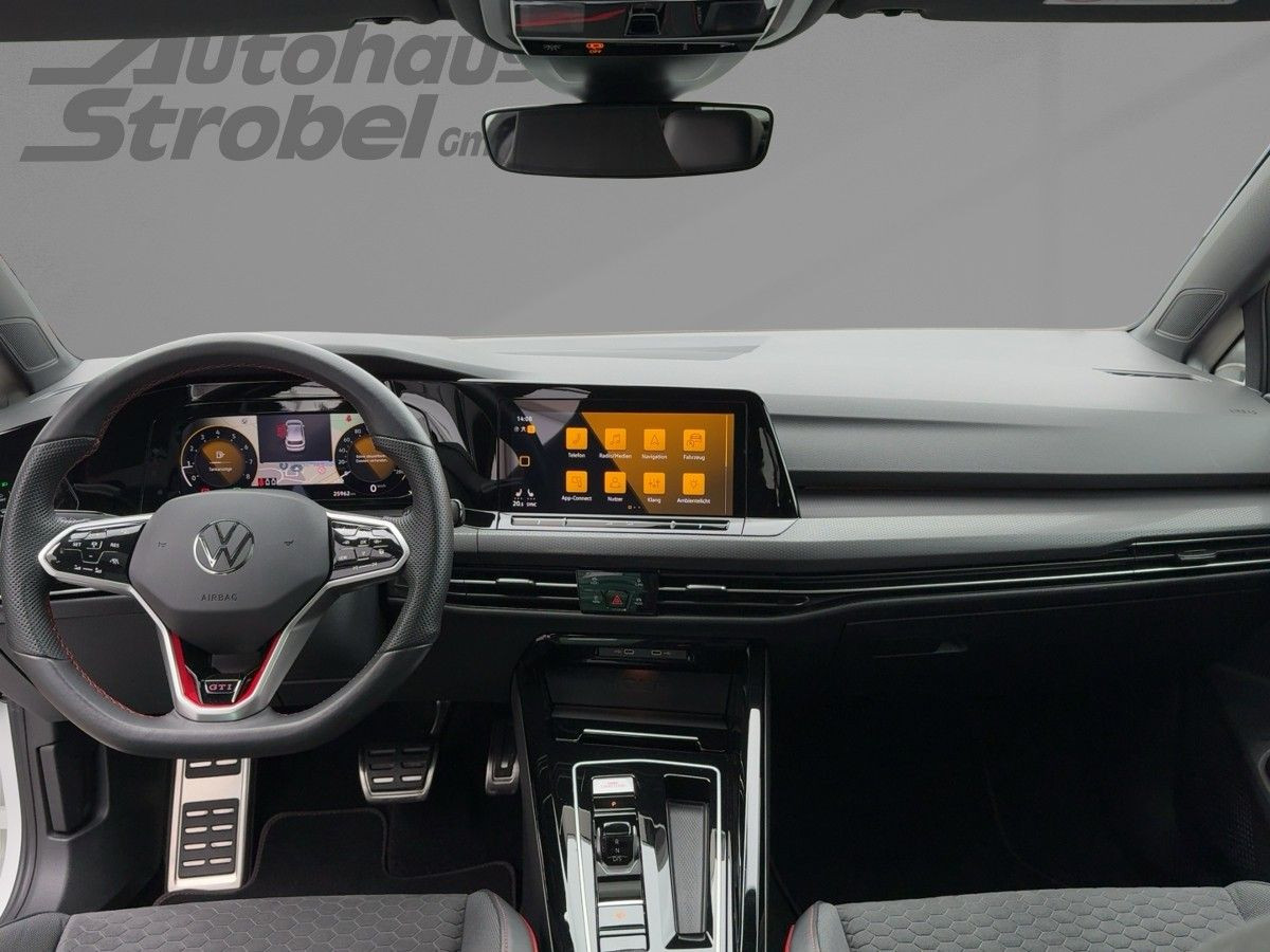 Golf VIII GTI Clubsport 2.0 TSI DSG ACC Navi LED-Matrix Pano Kamera Bluet. Sitzh.