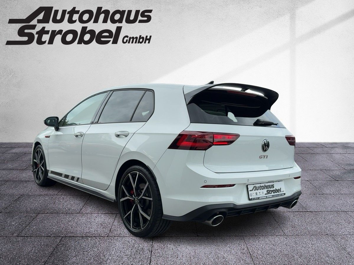 Golf VIII GTI Clubsport 2.0 TSI DSG ACC Navi LED-Matrix Pano Kamera Bluet. Sitzh.
