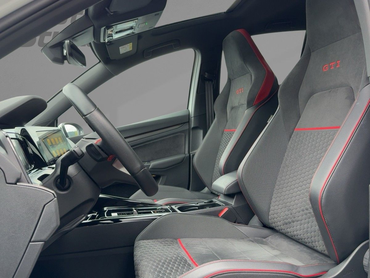 Golf VIII GTI Clubsport 2.0 TSI DSG ACC Navi LED-Matrix Pano Kamera Bluet. Sitzh.