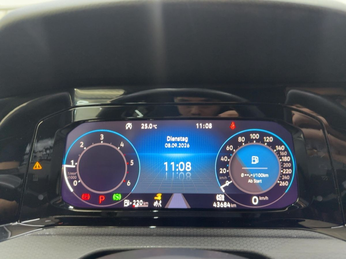 Golf VIII GTD 2.0 TDI DSG AHK ACC LED-Plus Sitzh. Einparkh. Climatronic Lane-Ass.