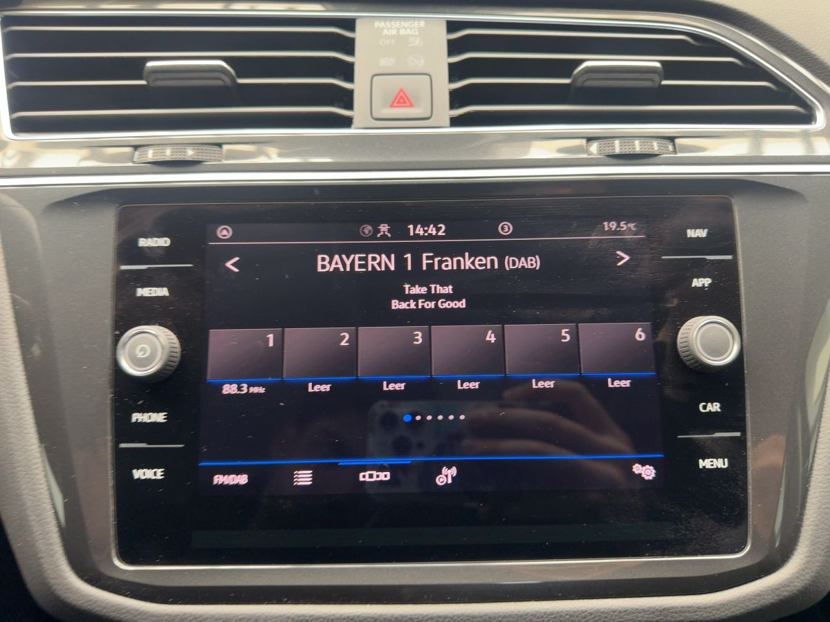 Tiguan 2.0 TDI DSG Elegance ACC Navi LED-Matrix Sitzh. Climatronic Lane-Ass. DAB+