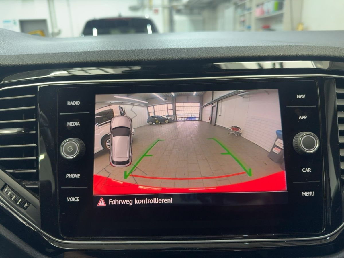 T-Roc R 2.0 TSI DSG 4M ACC DCC LED Navi Pano. Akrapovic Kamera