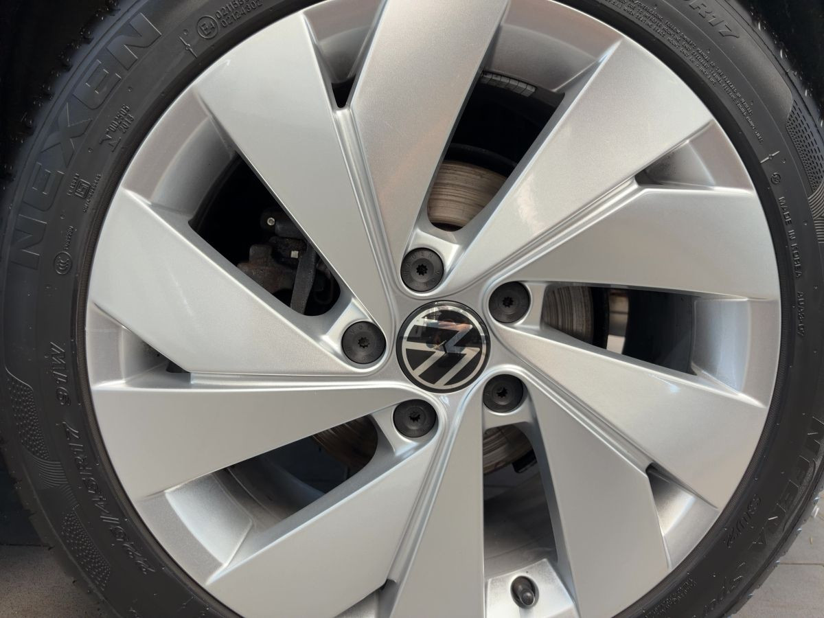 Golf VIII 2.0 TSI DSG 4M Style ACC ergo LED Keyless Bluet. Sitzh. Climatronic