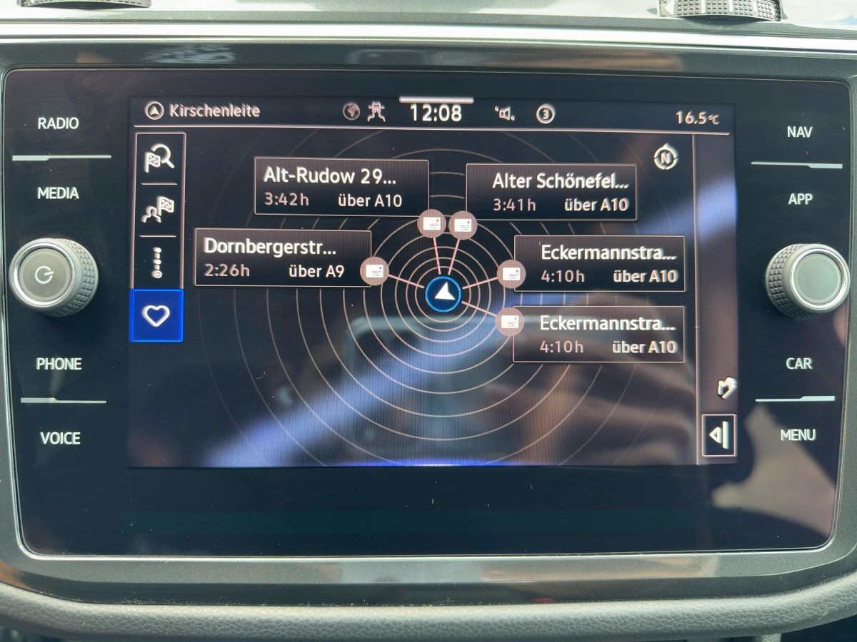 Tiguan 1.5 TSI DSG Elegance ACC Navi LED-Matrix Kamera Sitzh. Climatronic Bluet.