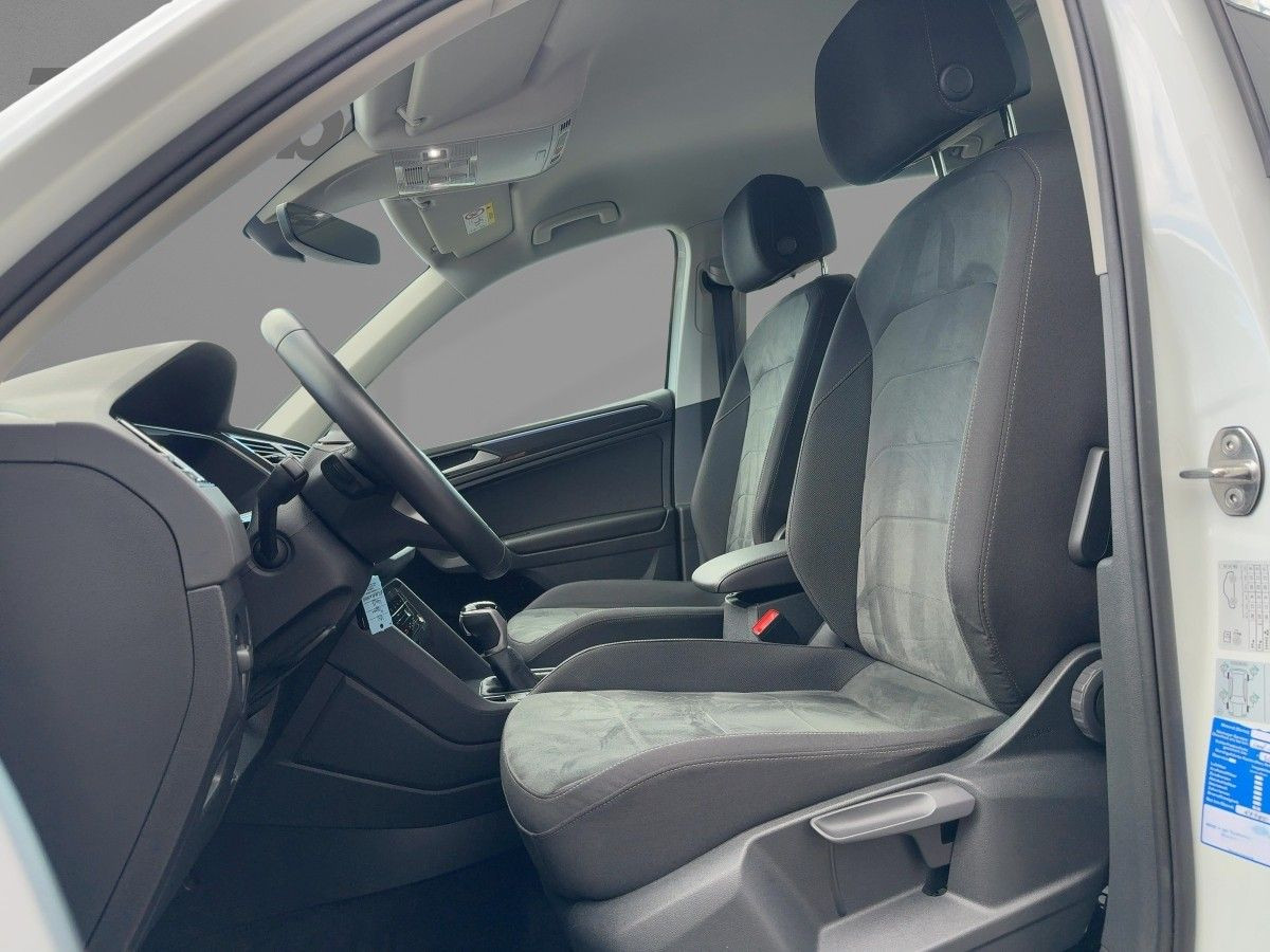 Tiguan 1.5 TSI DSG Elegance ACC Navi LED-Matrix Kamera Sitzh. Climatronic Bluet.