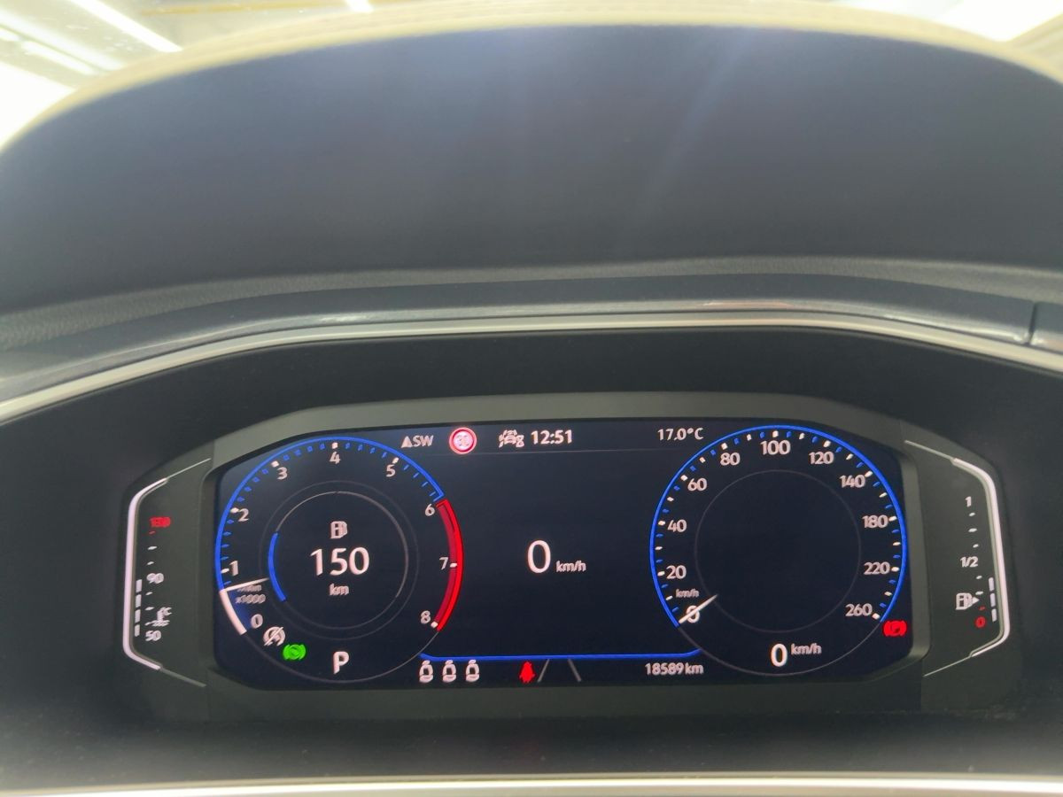 T-Roc 1.5 TSI DSG ACC LED-Plus Navi Sitzh. Einparkh. Climatronic Lane-Ass. DAB+