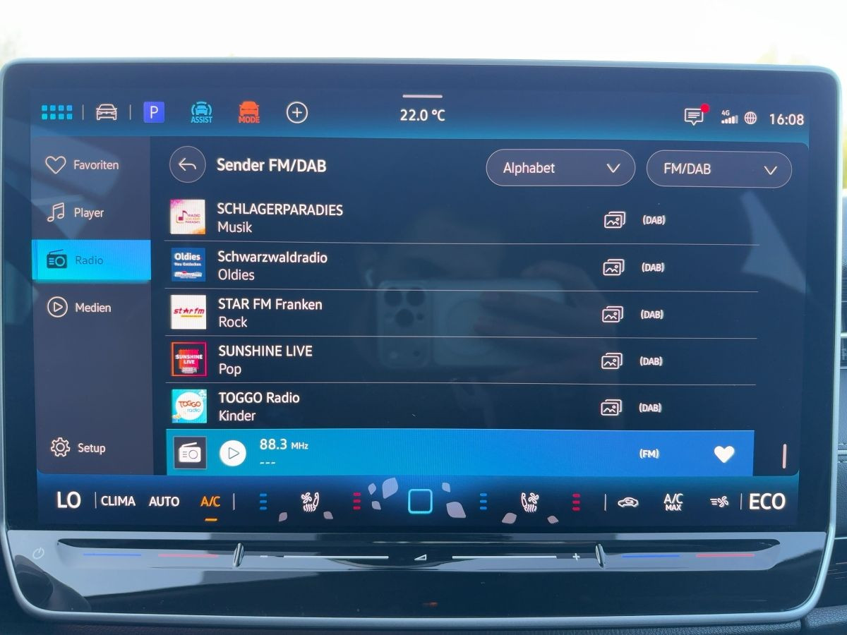 ID.7 Tourer Pro S 91 kWh ab 2,49% Wärmep. ACC DCC AHK Navi LED-Matrix
