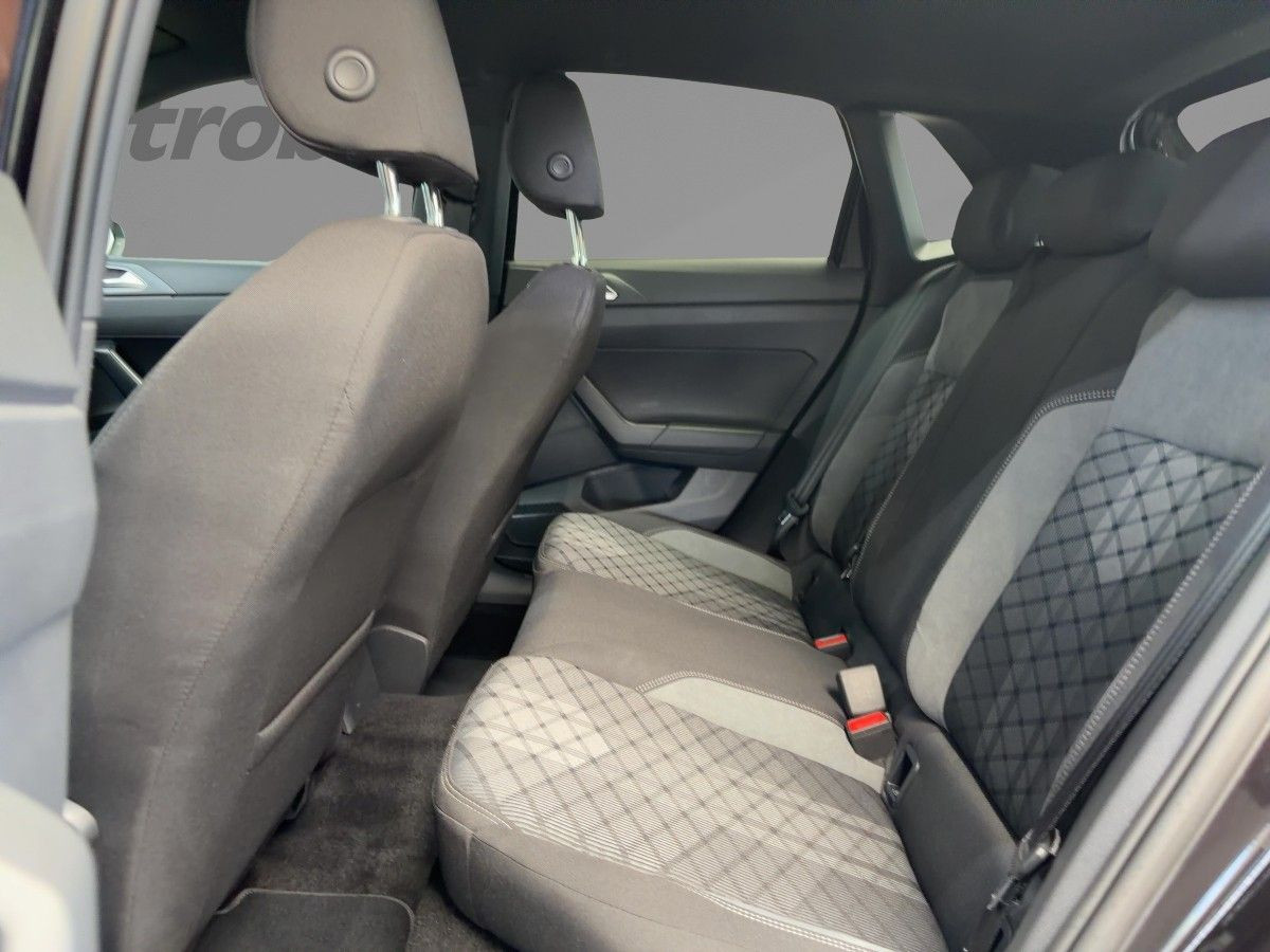 Polo 1.0 TSI DSG R-Line ACC Navi LED-Matrix Kamera Keyless Bluet. Sitzh.