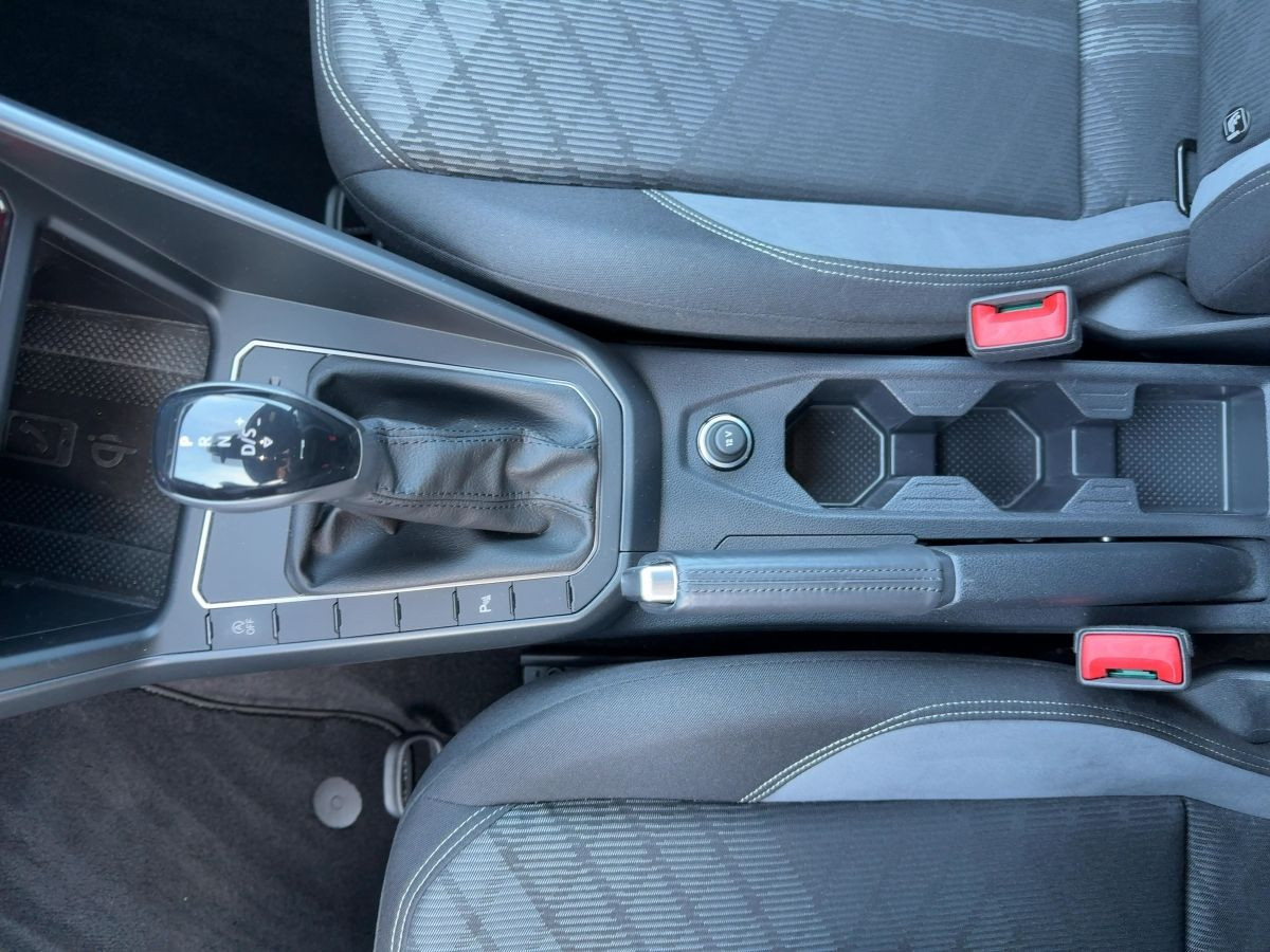 Polo 1.0 TSI DSG R-Line Navi LED-Matrix Kamera Front Ass. Lane Ass. Sitzh.
