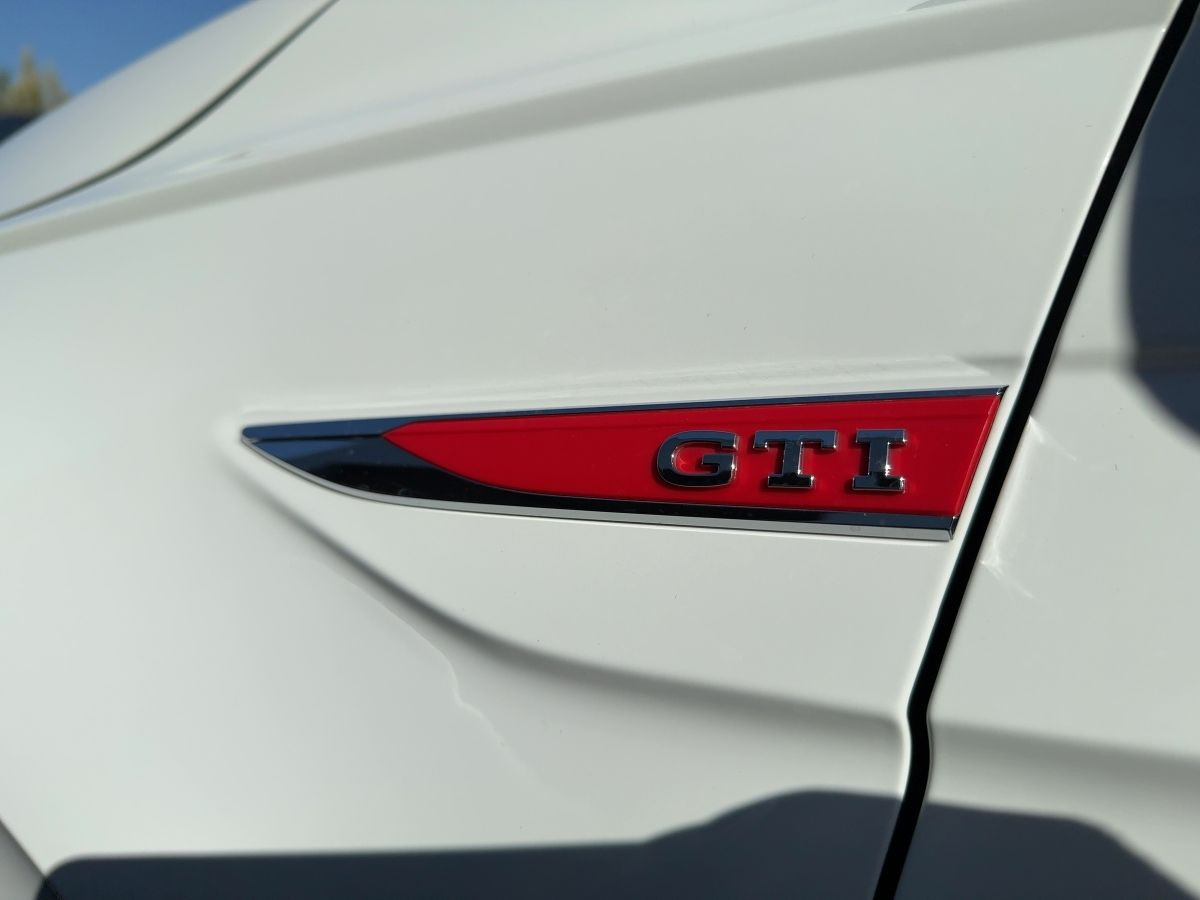 Polo GTI 2.0 TSI DSG ACC Navi LED-Matrix Climatronic Bluet. Sitzh.