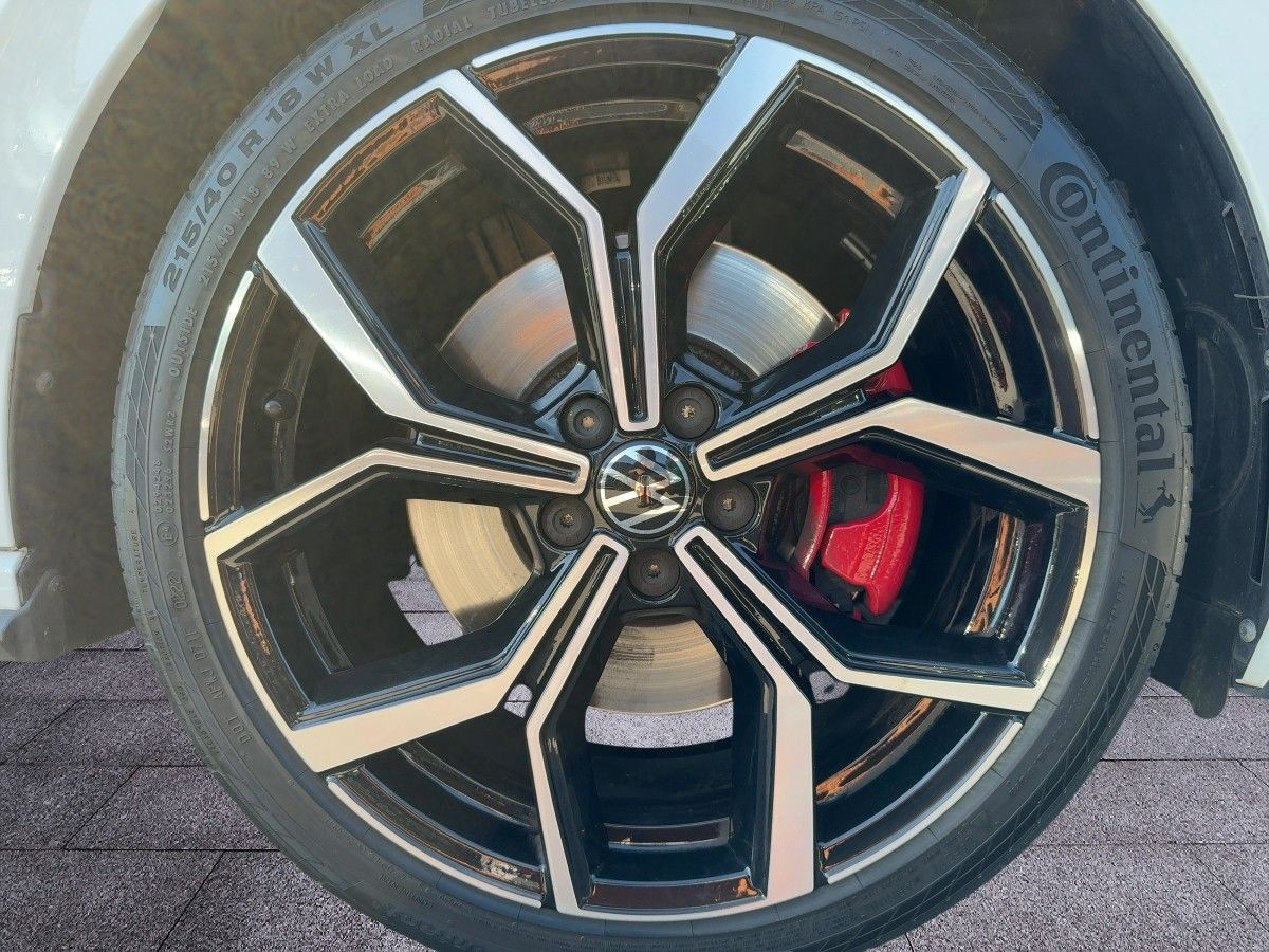 Polo GTI 2.0 TSI DSG ACC Navi LED-Matrix Climatronic Bluet. Sitzh.
