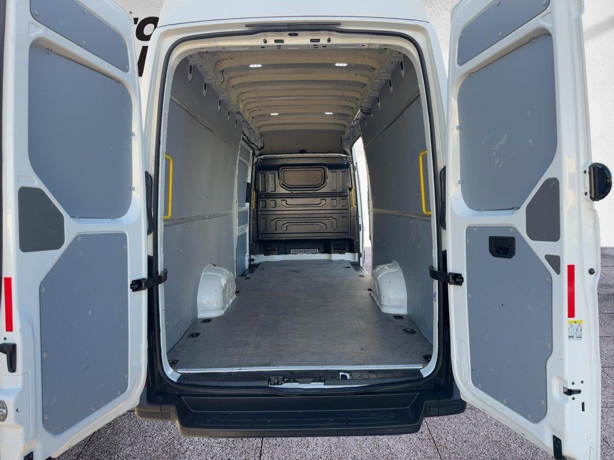 Crafter 35 2.0 TDI L4H3 FWD 35 lang plus Superhochdach FWD