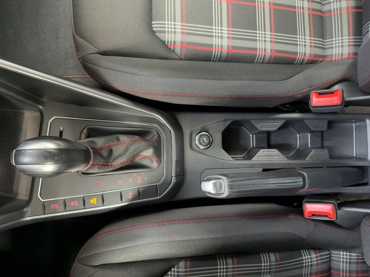 Polo GTI 2.0 TSI DSG LED ACC Kamera Einparkh. Bluet. Sitzh.