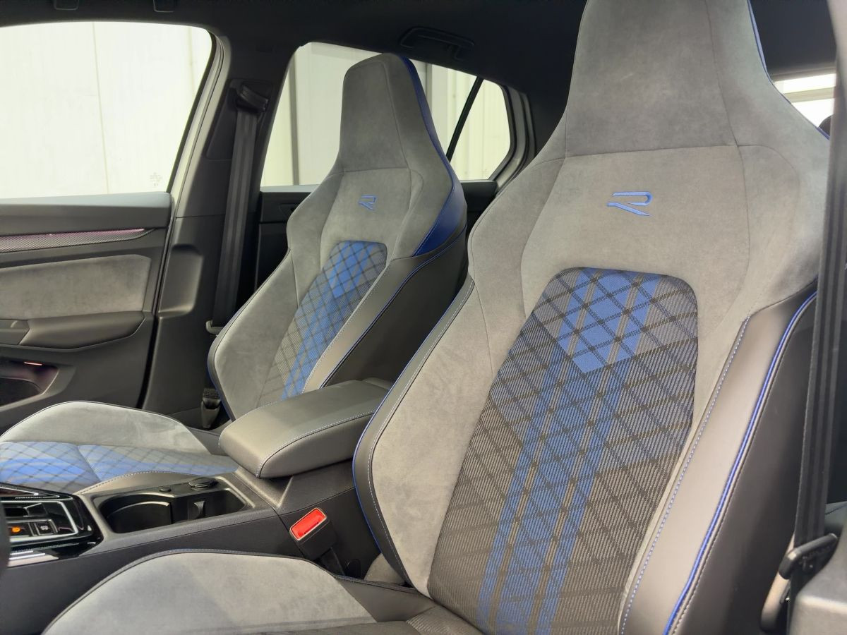 Golf VIII R 2.0 TSI DSG 4M