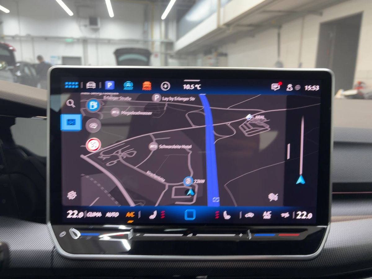 Golf VIII R 2.0 TSI DSG 4M