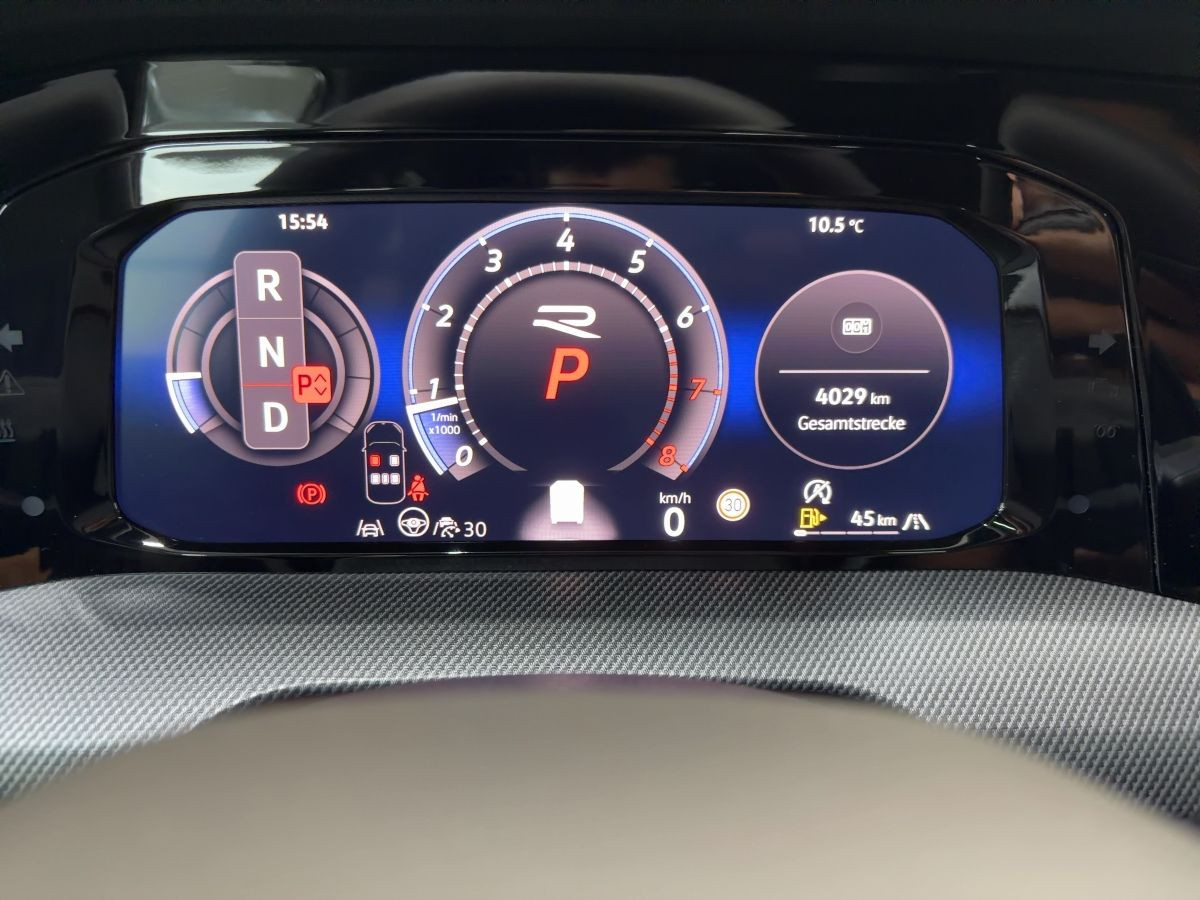 Golf VIII R 2.0 TSI DSG 4M